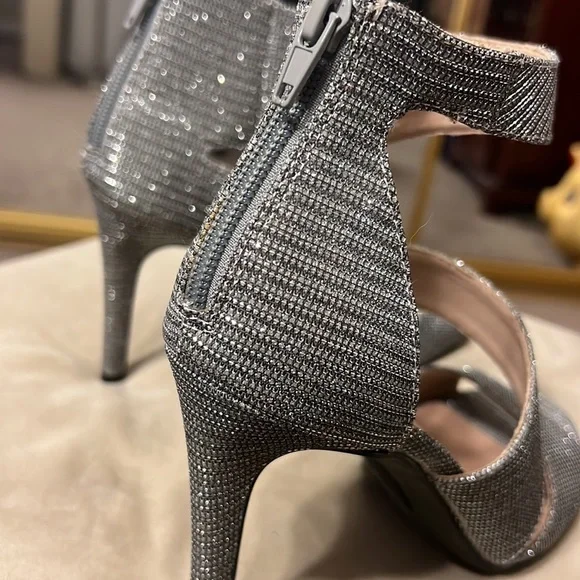 Christian Siriano high heels - Picture 5 of 6